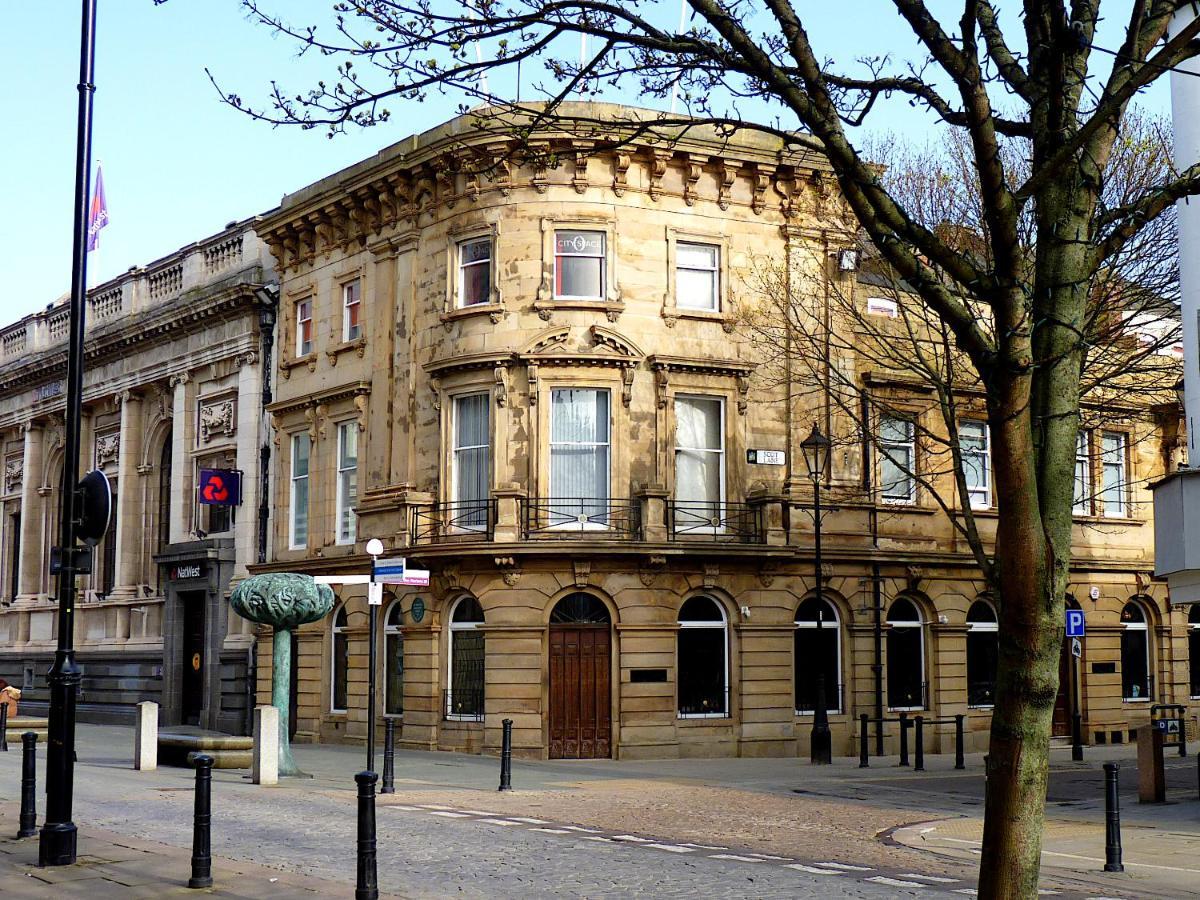 Mansion Court *